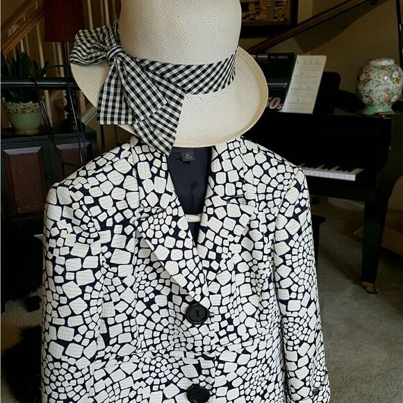 💙⚡🌉CRISP NAVY & WHITE JACKET 🌉⚡💙 - Picture 6 of 6